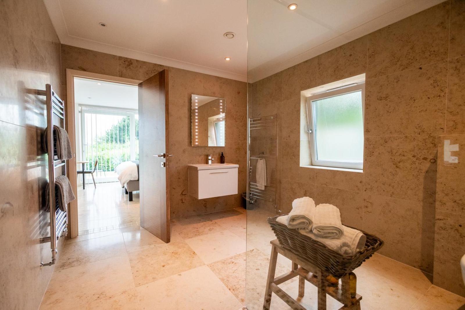 مبيت وإفطار نيوبورت Ecton House المظهر الخارجي الصورة